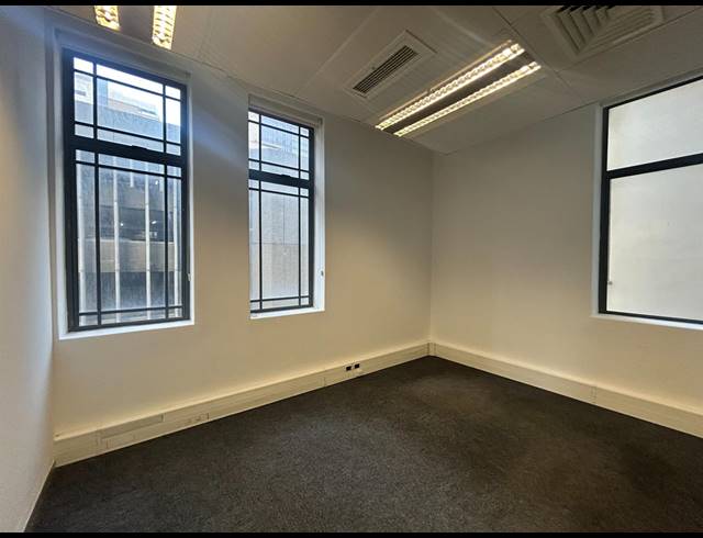 171M² BUILDING TO LET IN CAPE TOWN CITY CENTRE